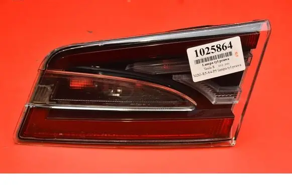 Tesla Model S Rear/tail lights 6005924-00-D