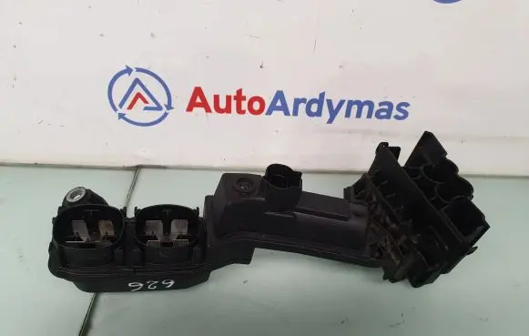 BMW 7 G11 G12 Voltage converter/converter module 9339828 61149339828