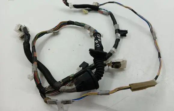 Toyota Corolla Verso AR10 Front door wiring loom 82152