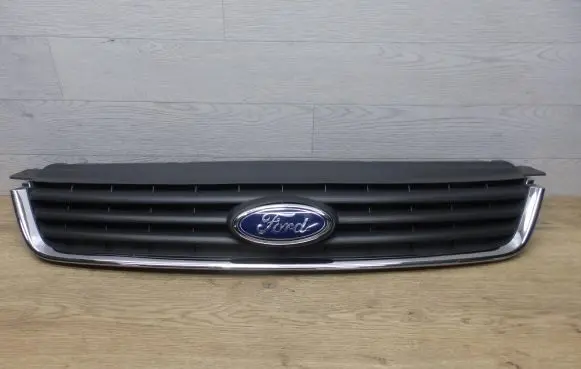 Ford Kuga I Front grill 8V41R7081A