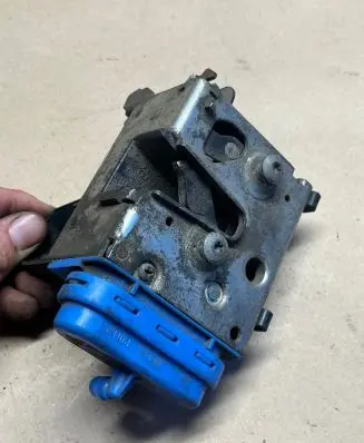 Audi A4 S4 B5 8D Rear door lock 4A0839015D