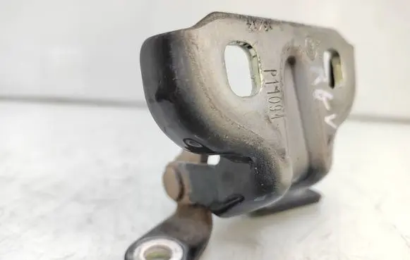 Chevrolet Orlando Rear door upper hinge A046057