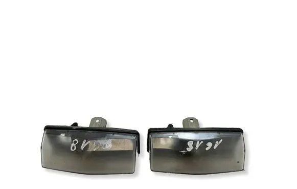 Toyota Prius+ (ZVW40) Number plate light 