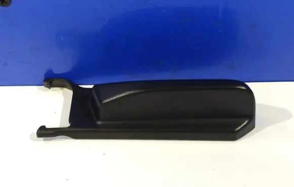 Volvo XC90 Front door seat control surround trim 39826796