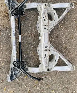 BMW 5 G30 G31 Front subframe 686110614 686505606