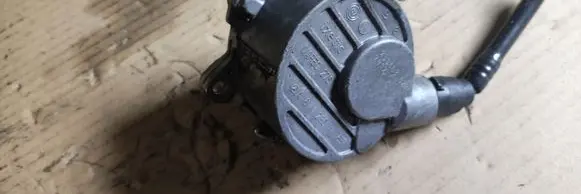 Mercedes-Benz S W220 Vacuum pump A6282300065