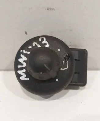 Mini One - Cooper Coupe R56 Wing mirror switch 3422621 RM09592