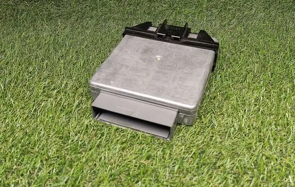 Ford Mondeo Mk III Engine control unit/module ECU 1S7F12A650DAE