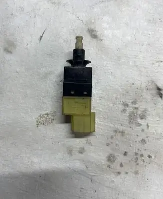 Mercedes-Benz E W211 Brake pedal sensor switch A0015456709