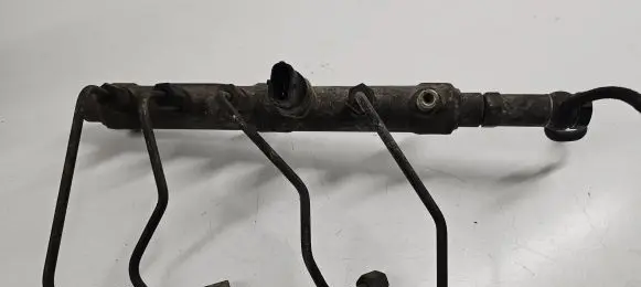 Fuel main line pipe