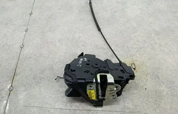 KIA Stonic Front door lock 81310H8040