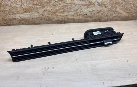 Dashboard side air vent grill/cover trim