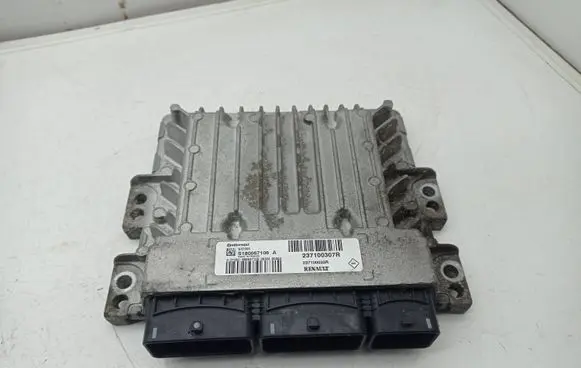 Renault Megane III Engine control unit/module 237100307R S180067106A 237100033R