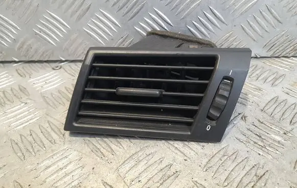 BMW X3 E83 Dash center air vent grill 3400075