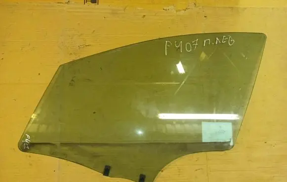 Peugeot 407 Front door window glass four-door