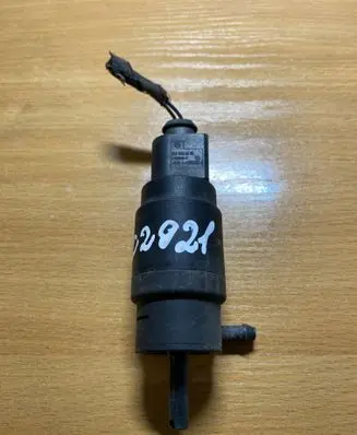 Mercedes-Benz ML W164 Windscreen/windshield washer pump 0165454626 C2921