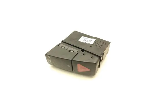 Suzuki SX4 S-Cross Hazard light switch