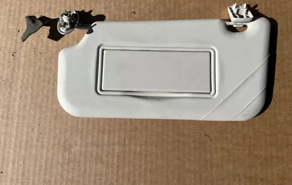 Ford Focus Sun visor braknumeruczci
