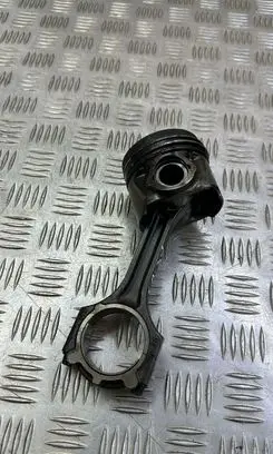 KIA Soul Piston with connecting rod