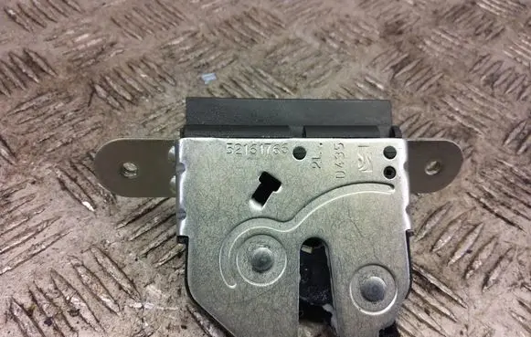 Fiat 500 Tailgate/trunk/boot lock/catch/latch 52161766