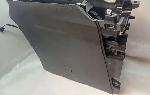 Peugeot 3008 II Center console 