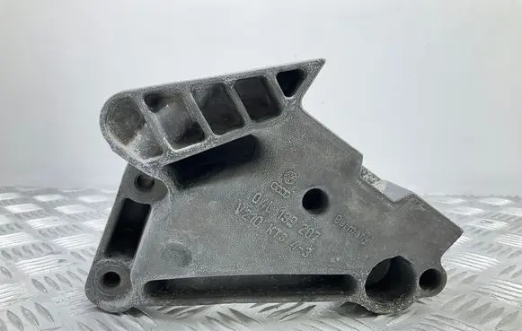Audi A3 S3 8V Engine mounting bracket 04L199207