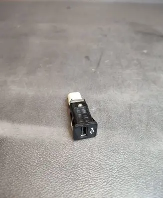 BMW 5 F10 F11 USB socket connector 916719601