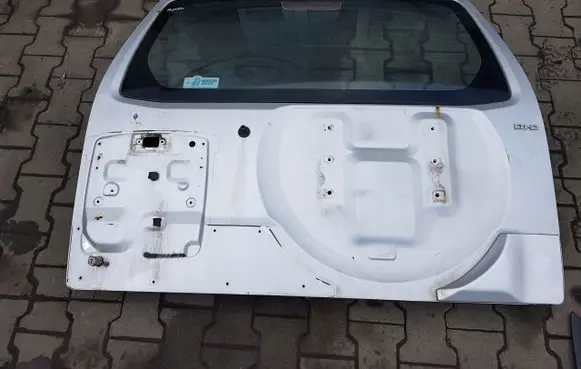 Mitsubishi Pajero Tailgate/trunk/boot lid