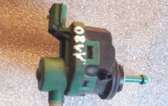 Headlight level adjustment motor