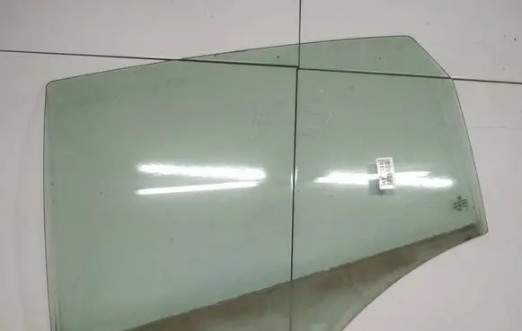 Volkswagen Cross Polo Rear door window glass AS2