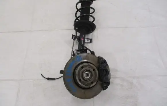 Renault Clio IV Front shock absorber/damper