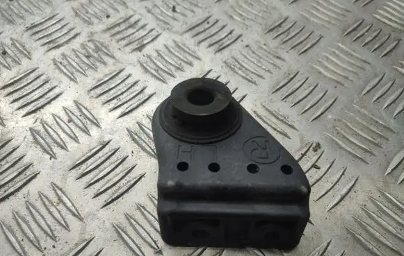 Radiator support slam panel bracket