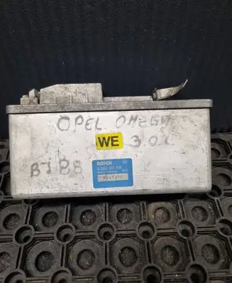 Opel Omega B1 ABS control unit/module 0265103016 8447477