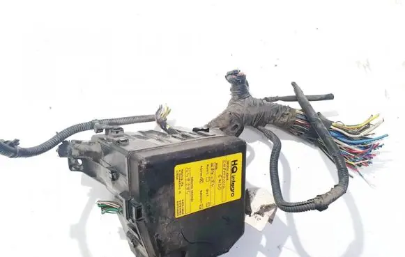 Toyota Yaris Fuse box set 7178r0a1