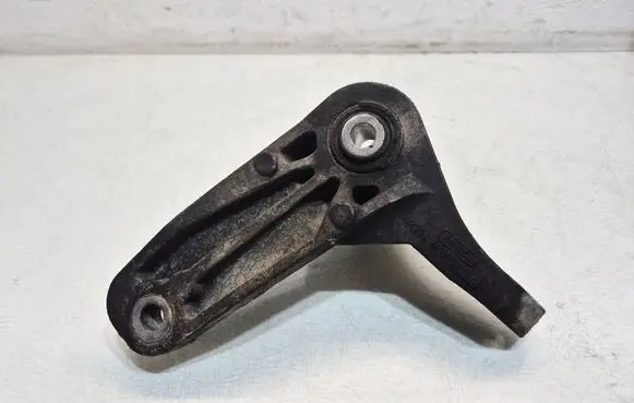 Ford S-MAX Gearbox mounting bracket 6G916P093