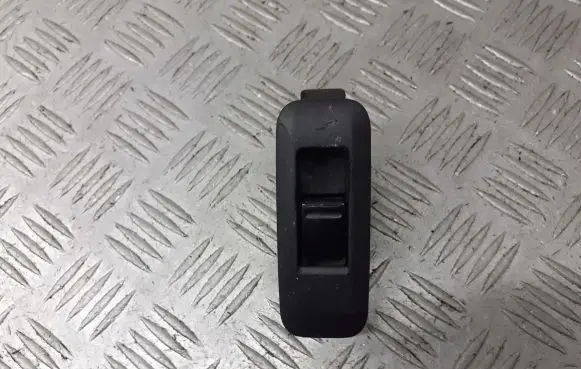 Nissan Primera Quarter vent window switch 80960-BA000