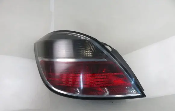 Opel Astra H Rear/tail lights 13222324