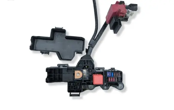 Toyota RAV 4 (XA50) Battery relay fuse 8266242720