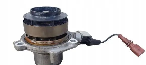 Volkswagen Golf VII Water pump 010057803KT