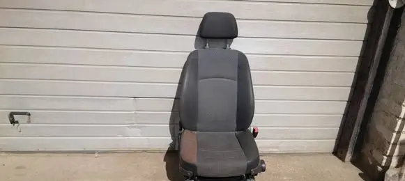 Mercedes-Benz Vito Viano W639 Front driver seat 