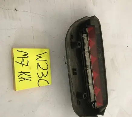 Volkswagen Golf V Third/center stoplight 154685684
