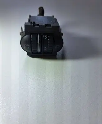 Volkswagen Golf V Headlight level height control switch 1K0941333D