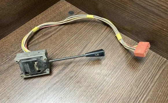 Mercedes-Benz 100 W631 Light switch