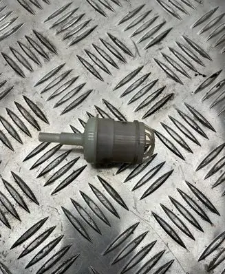 Mercedes-Benz G W461 W463 1st Gen Valve vacuum A0000780956