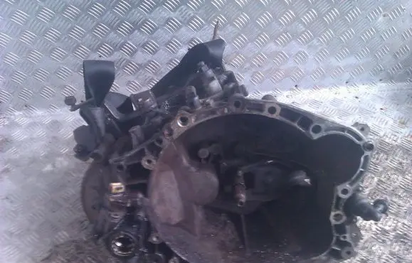 Peugeot 406 Manual 5 speed gearbox 20dl80