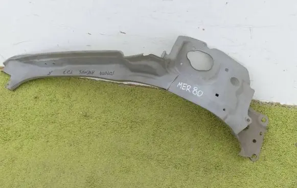 Toyota Avensis T270 Other sill/pillar trim element 6033-05020