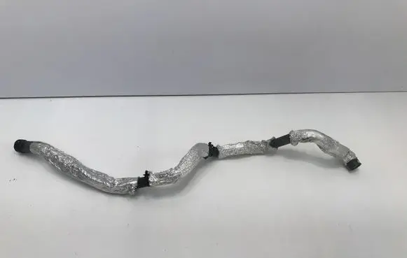 Volvo XC40 Engine coolant pipe/hose 32138059 8889247591