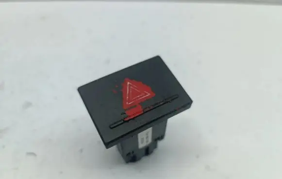 Volkswagen Touareg I Hazard light switch 7L6953235