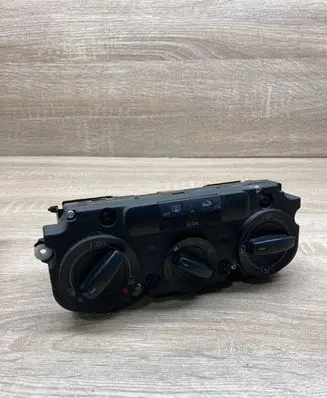Volkswagen Touareg I Climate control unit 537011CF