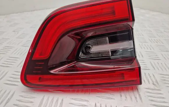 Renault Kadjar Tailgate rear/tail lights 265550151R 90061332